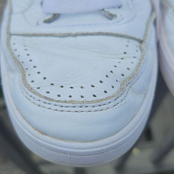 Vans White Leather Low Top Sneakers – Women’s Size 9 - Picture 4 of 8